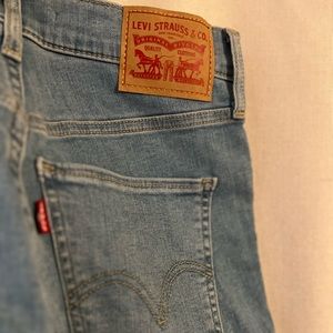Levi’s High Waisted Jeans